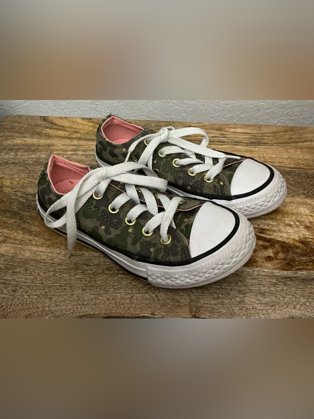 Converse All Star camo sneakers low top youth kids Sz 11